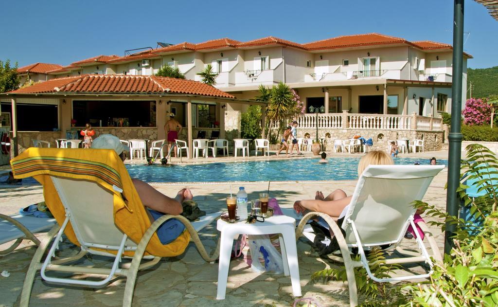 Hotel Elina ペルディカ エクステリア 写真